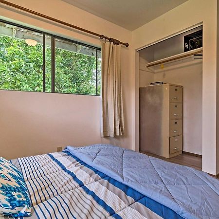 Peaceful Abode With Deck, 13 Mi To Black Sand Beach! Naalehu Buitenkant foto