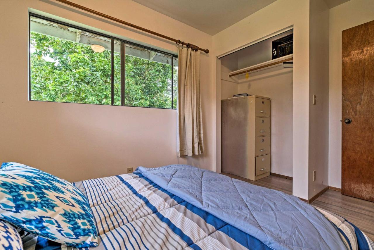 Peaceful Abode With Deck, 13 Mi To Black Sand Beach! Naalehu Buitenkant foto