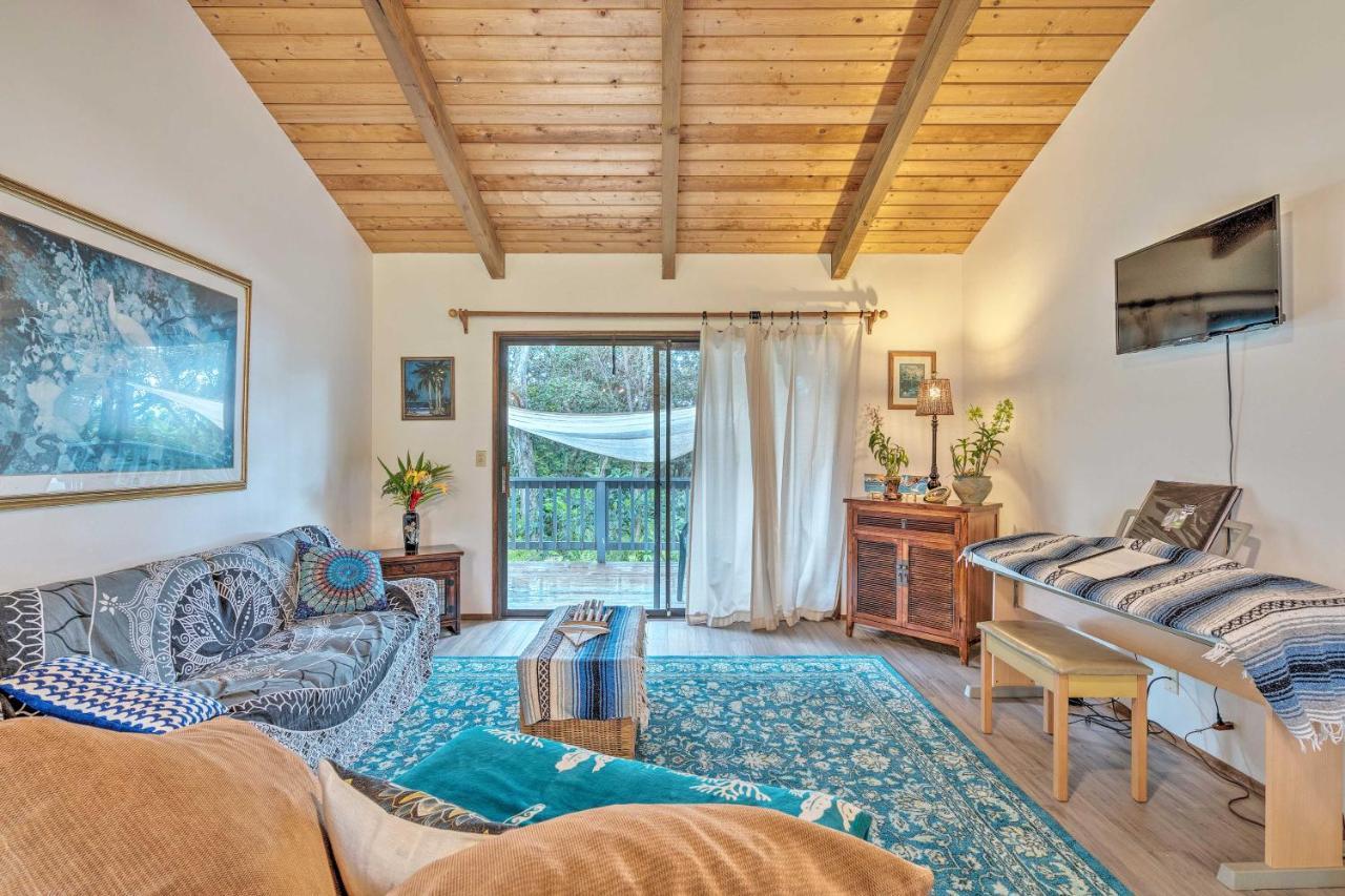 Peaceful Abode With Deck, 13 Mi To Black Sand Beach! Naalehu Buitenkant foto